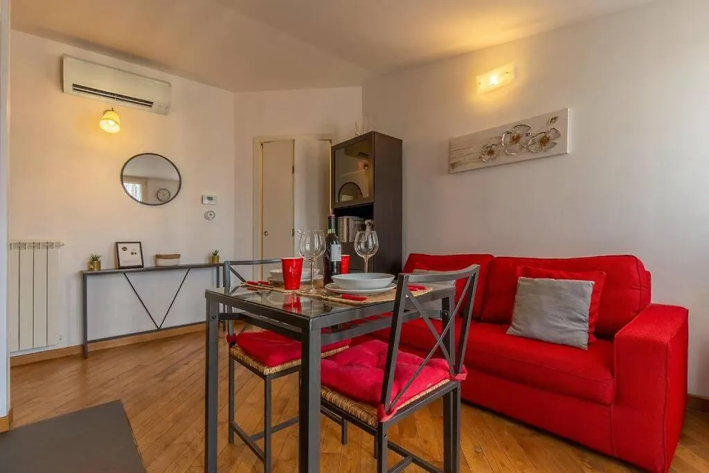 Unique & Strategic Flat, 50M From M4 Station Apartment Milan