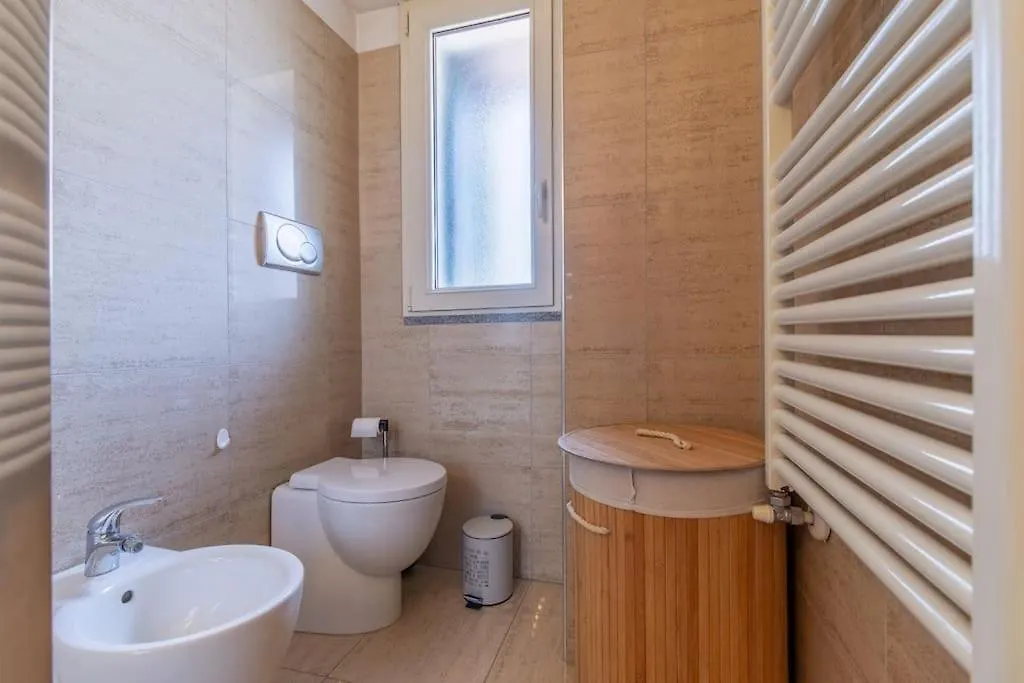 Unique & Strategic Flat, 50M From M4 Station Apartment Milan