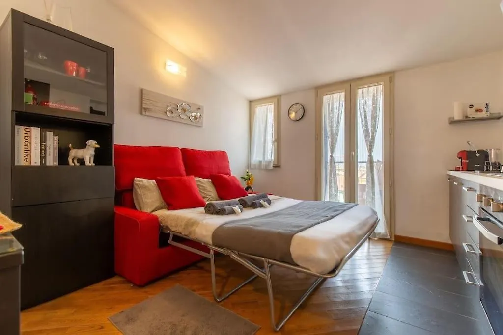 Unique & Strategic Flat, 50M From M4 Station Apartment Milan