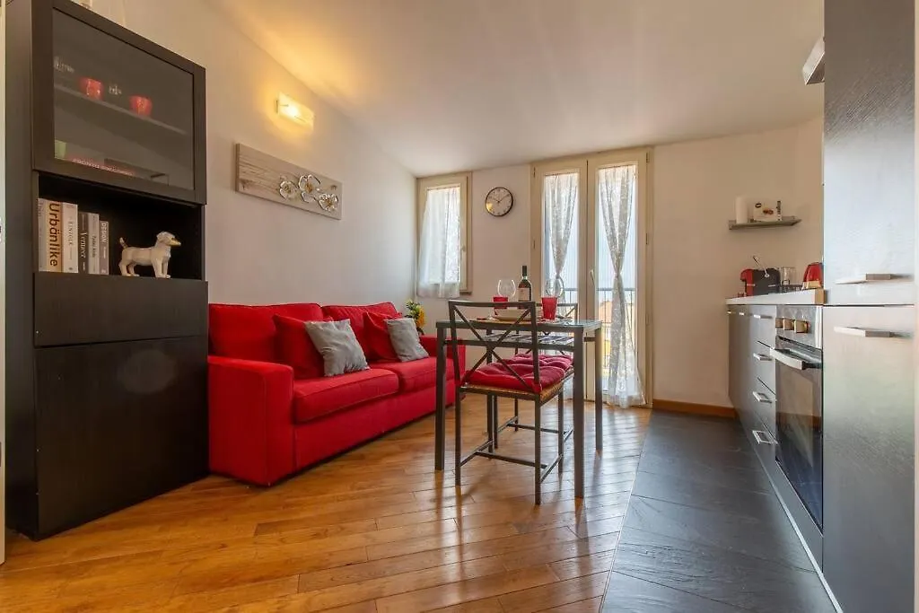 Unique & Strategic Flat, 50M From M4 Station Apartment Milan