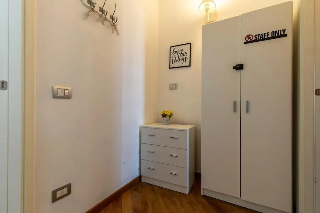 Unique & Strategic Flat, 50M From M4 Station Apartment Milan