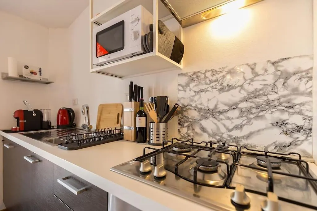 Unique & Strategic Flat, 50M From M4 Station Apartment Milan