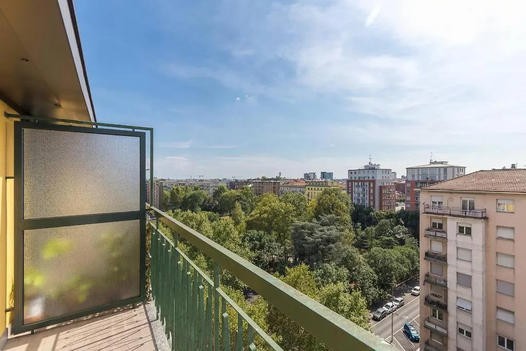 Unique & Strategic Flat, 50M From M4 Station Apartment Milan Italy